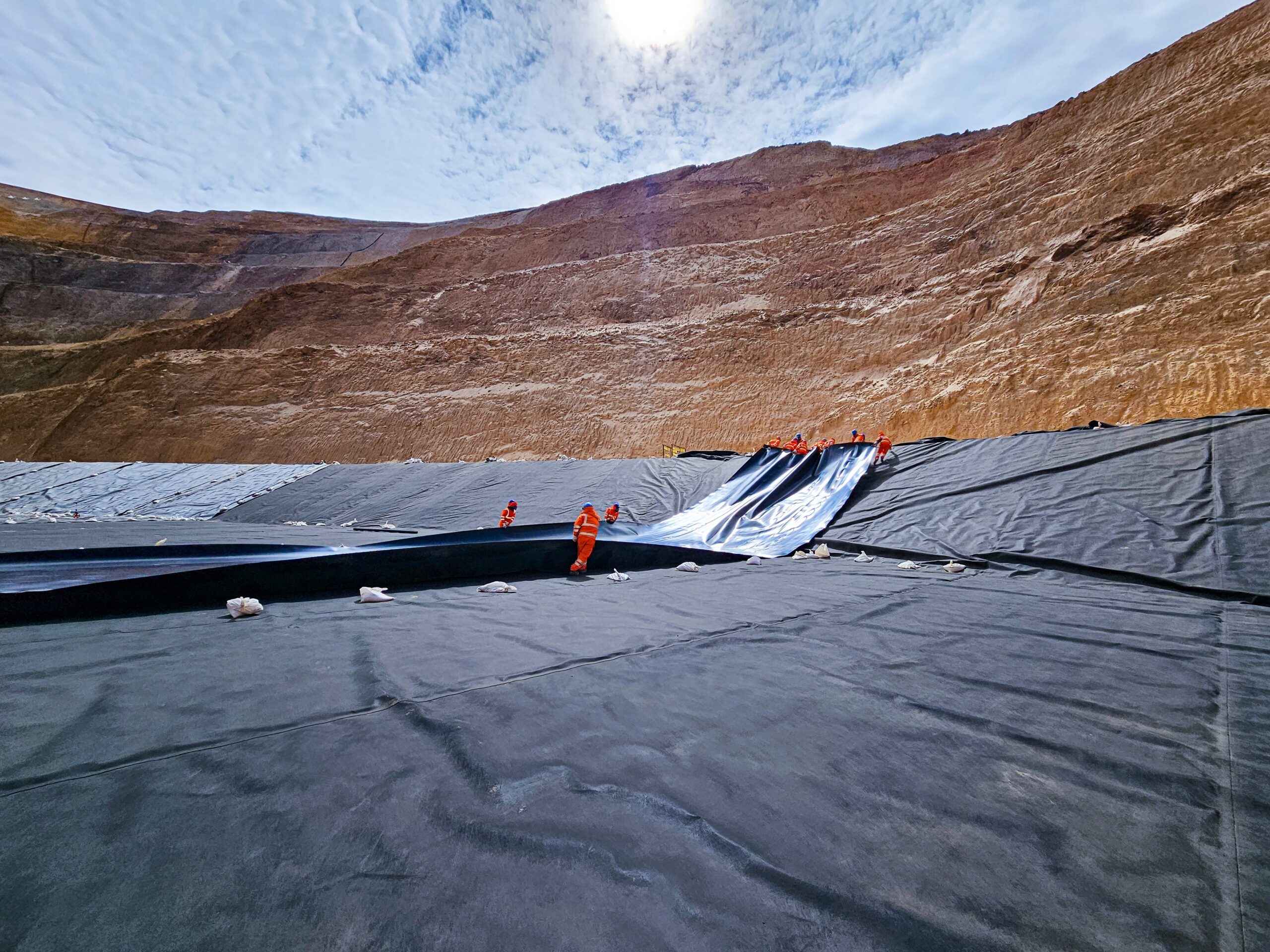 Installation,Process,Of,Geosynthetics,In,Industry,And,Mining