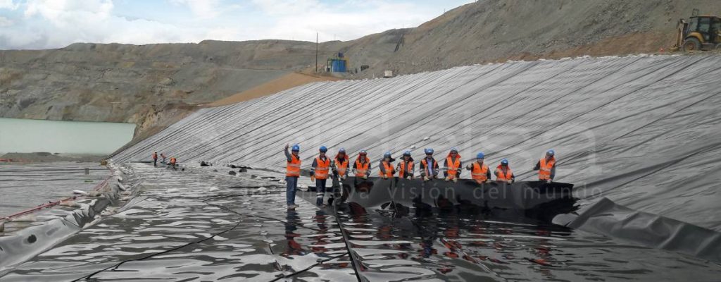 instalacion de materiales geosinteticos en reservorios
