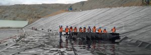 geomembrana lldpe instalada en minera antapacay