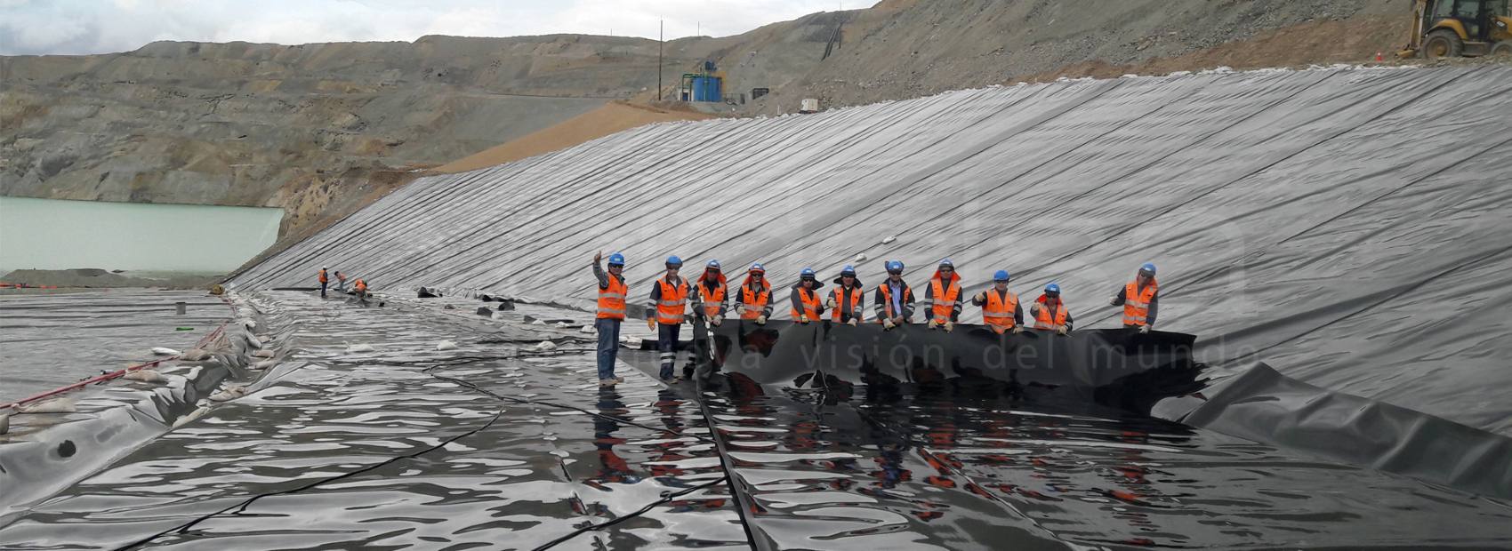 geomembrana lldpe instalada en minera antapacay